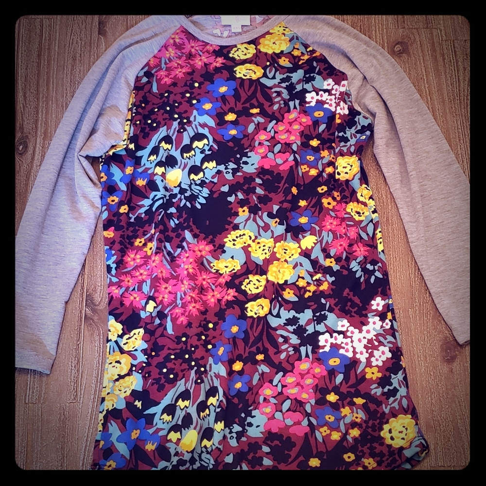 LulaRoe 3/4 length sleeve shirt